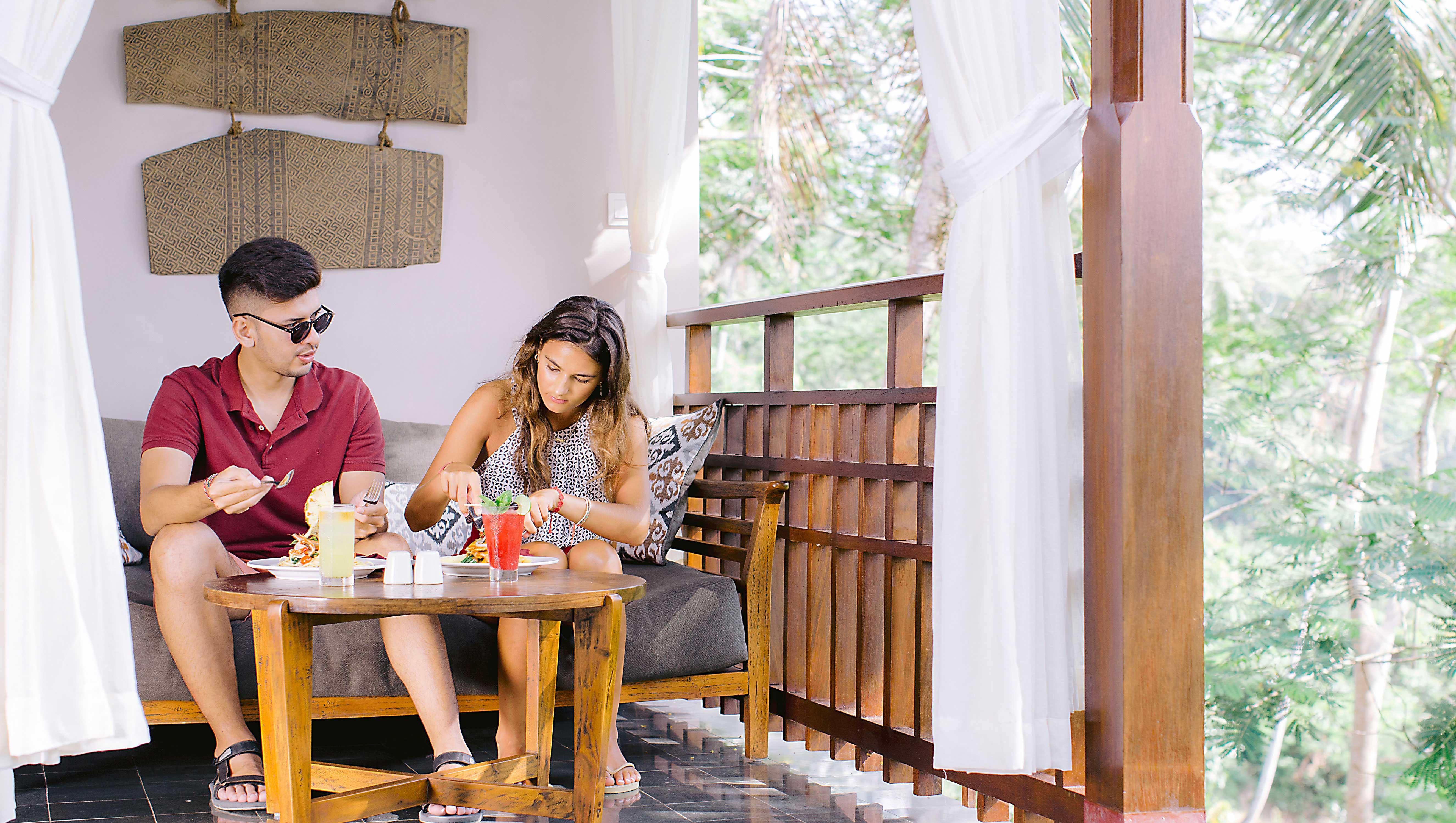 Tejaprana Resort & Spa Ubud  Luaran gambar A couple at the resort